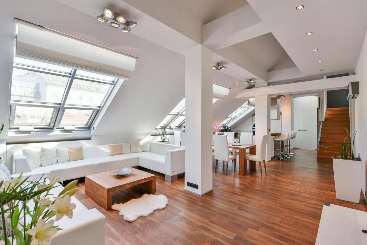 Luxury Central Penthouse With Sauna, Terrace, 250M2, 5Bdrm, 3Bthrm — Photos 3