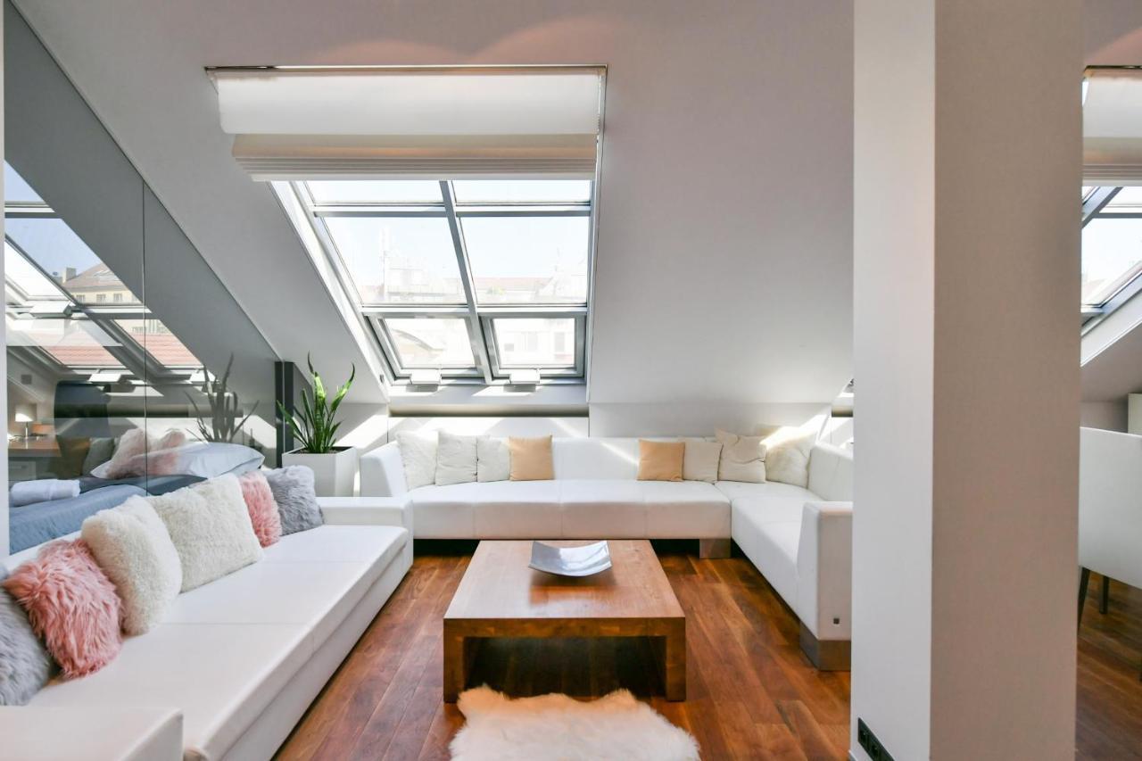 Luxury Central Penthouse With Sauna, Terrace, 250M2, 5Bdrm, 3Bthrm — Photos 1